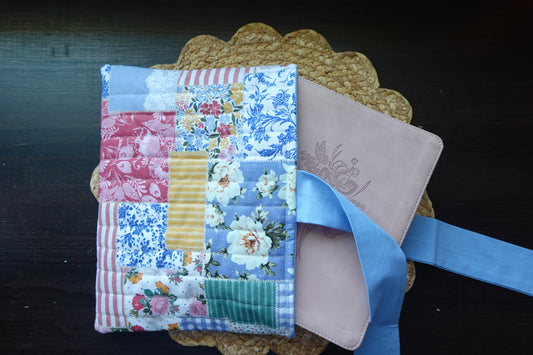Garden of Praise Bible Sleeve