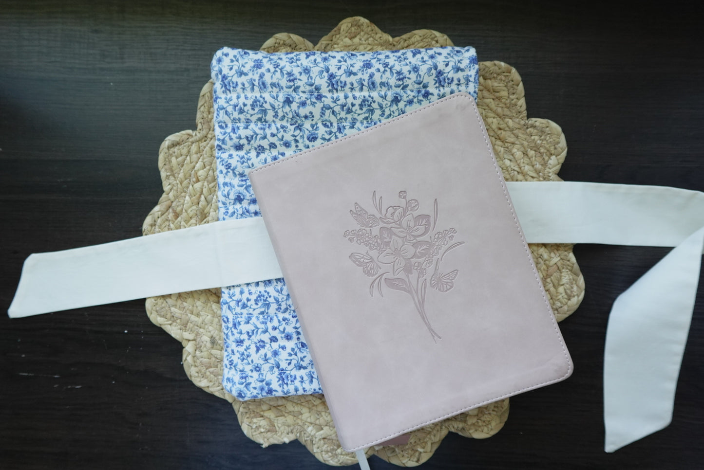 Living Waters Bible Sleeve