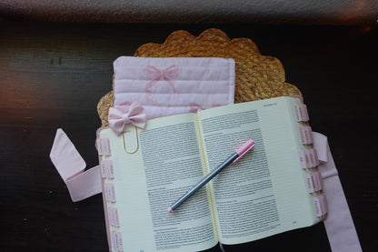 Pink Praise Bible Sleeve