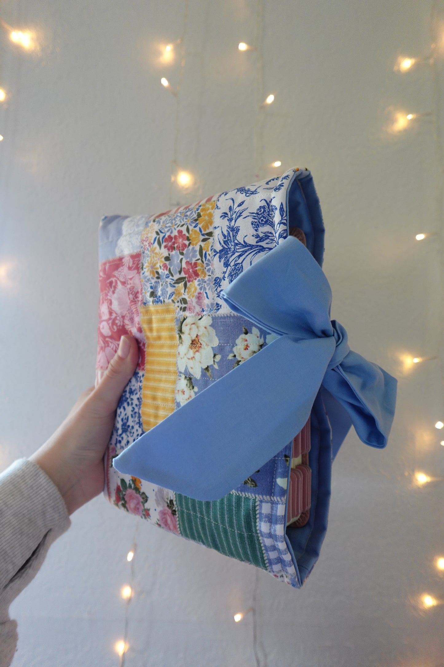 Garden of Praise Bible Sleeve